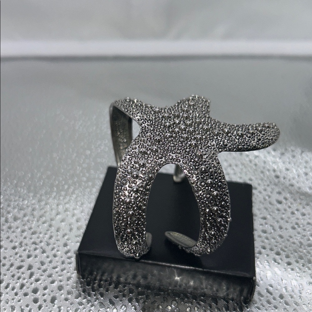Starfish cuff bracelet silver tone textured nautical summer beach